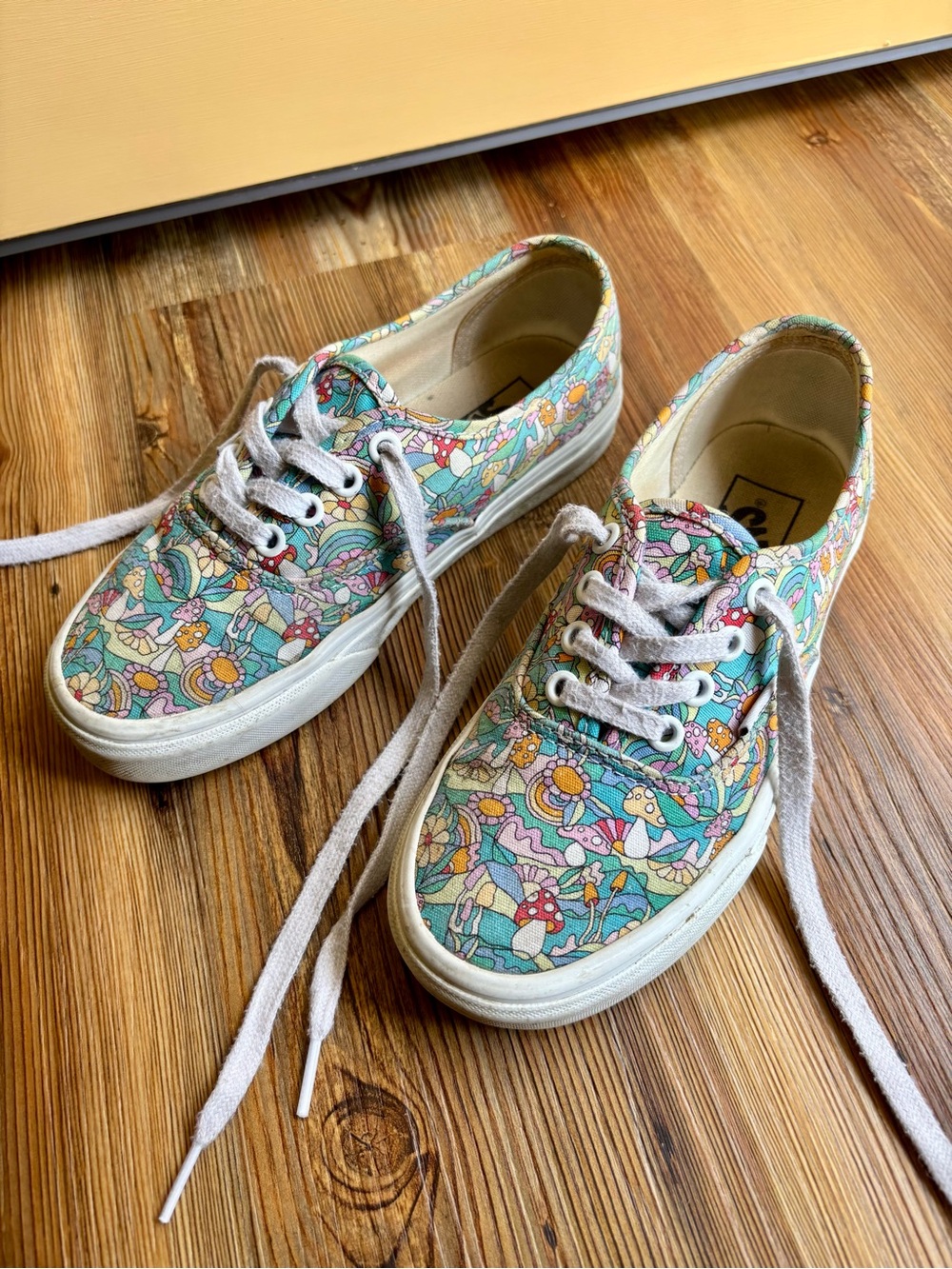Vans Authentics Women’s Floral Mushroom Low top shoes